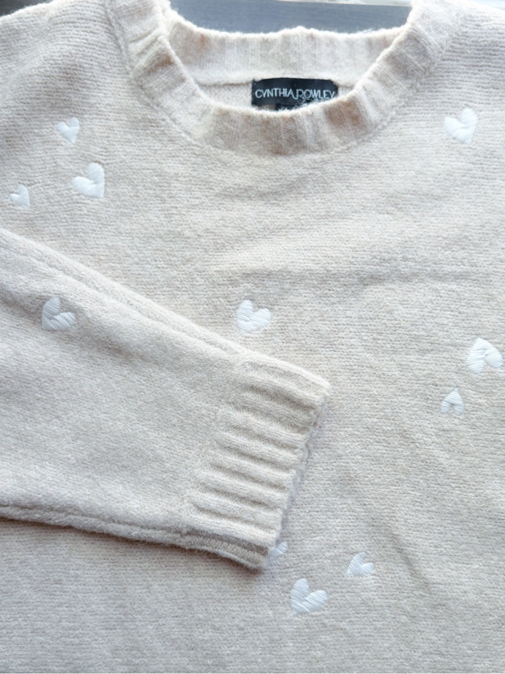 Cynthia Rowley Cream Heart Knit Sweater Cozy Pullover Cozy Fall Quiet Luxury EUC - Picture 4 of 8